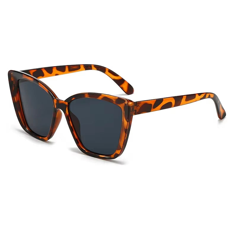 Retro Cat Eye Solglasögon – Lyxig Design & Bekväm Passform